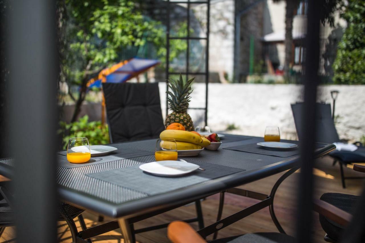 Exclusive City Center Apartment With Garden Rovinj Eksteriør billede