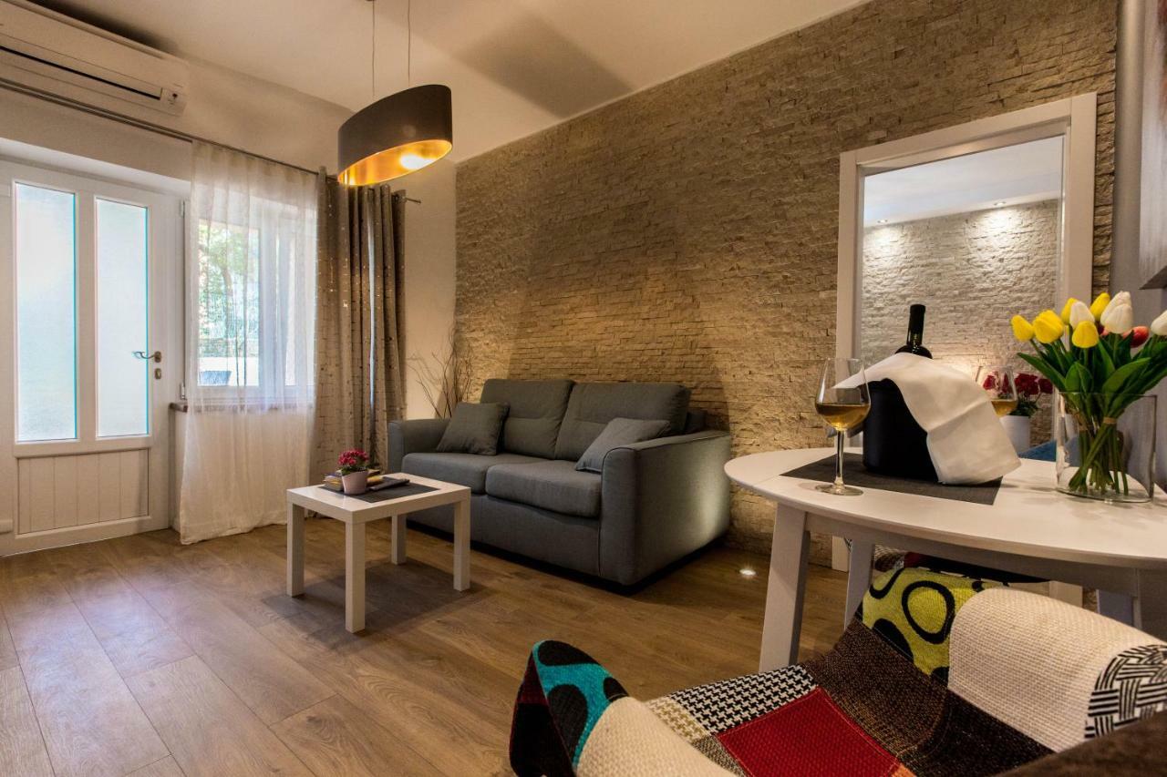 Exclusive City Center Apartment With Garden Rovinj Eksteriør billede